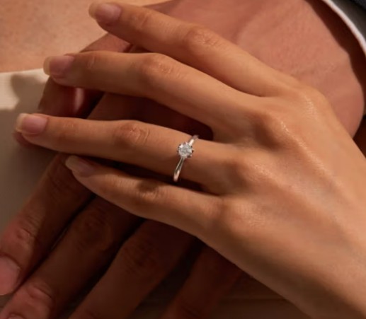 鉆戒性價比高的品牌排行，排行結果你想不到