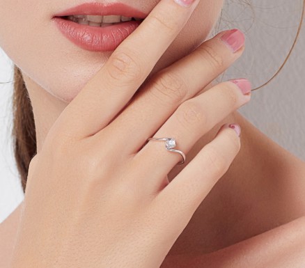 1.3克拉鉆戒多少錢?教你如何選購性價比高的鉆戒