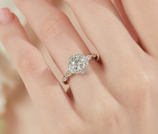 鉆戒定制好還是品牌好？這里有最全面最客觀的對比分析