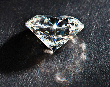 八克拉鉆戒多少錢？幾百萬甚至上千萬