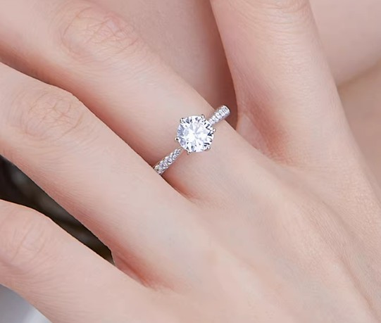 鉆戒的意義是什么?這些不同寓意必須了解