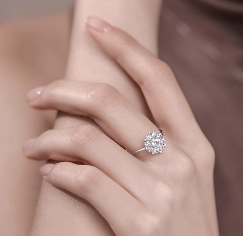 一個鉆戒多少錢?差異如此之大，原來是這個原因